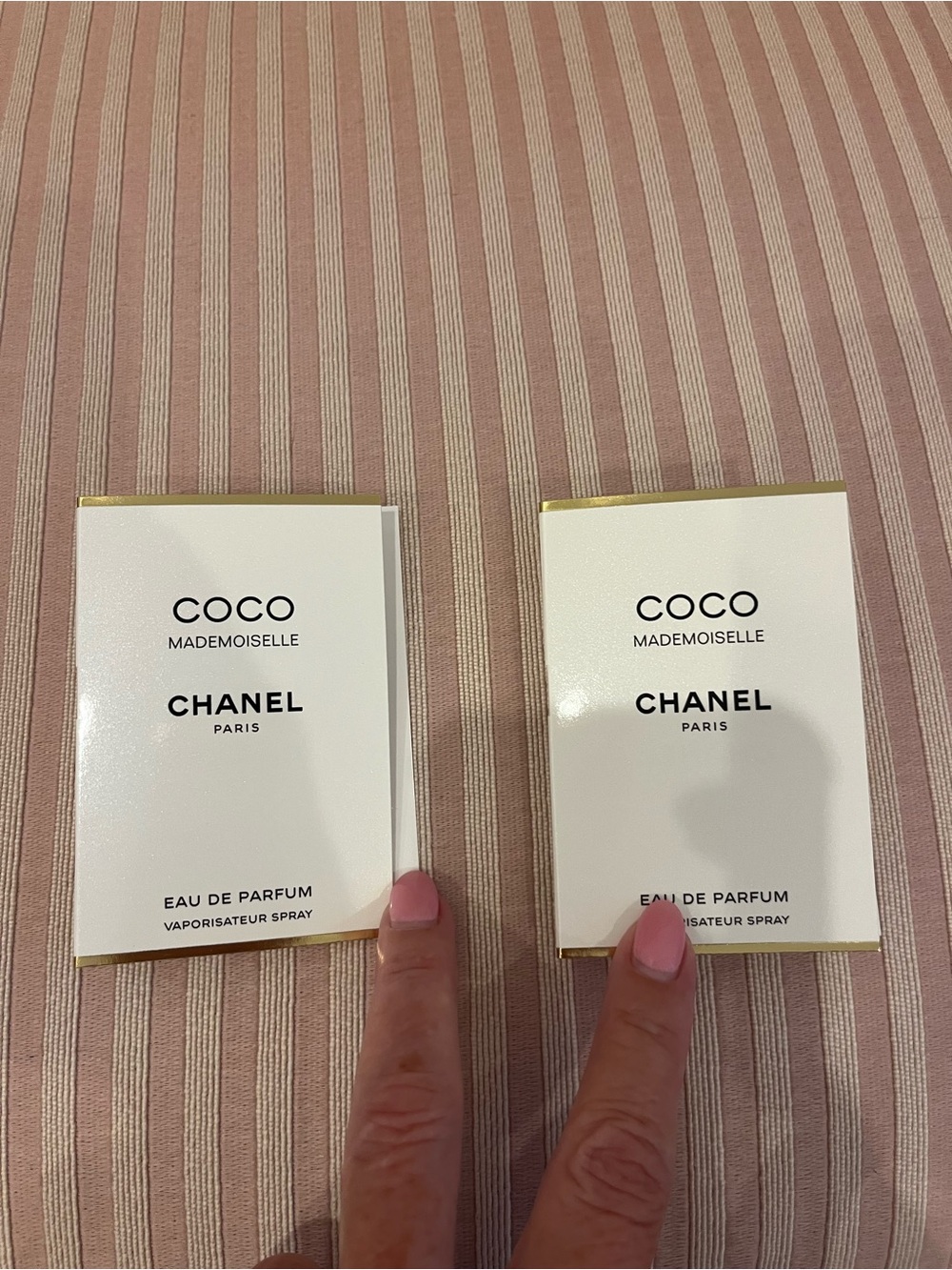GWP CHANEL Gift Box, CHANEL Tissue Paper, Two Coco Perfume Samples - Picture 2 of 10